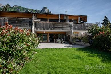 Appartamento di 104 m² con 2 locali e box auto dop