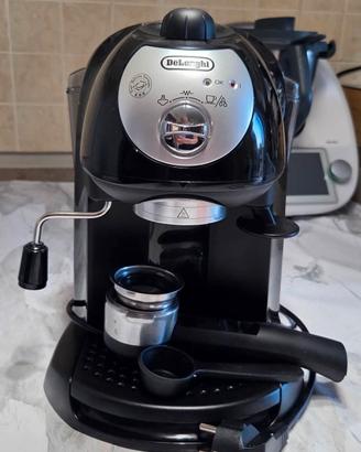 Macchina per caffè espresso manuale De Longhi 
