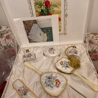 Servizio toilette vintage in porcellana con oro