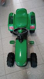 grande triciclo a forma di trattore