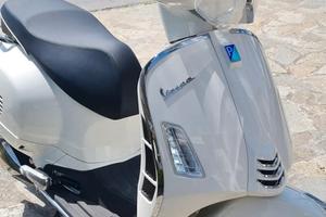 Vespa gts 300