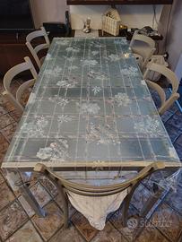 Tavolo da cucina in vetro temperato e struttura in