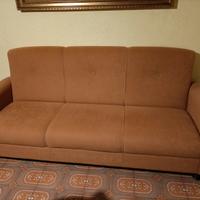 Divano 3 posti marrone con copridivano