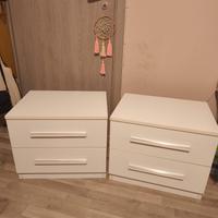Due comodini bianchi Mondo Convenienza 