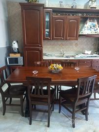 Tavolo con sedie