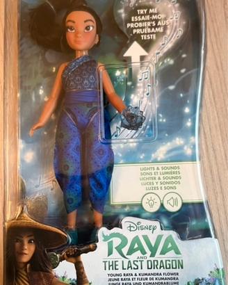 Hasbro Disney Princess Raya con luci e suoni