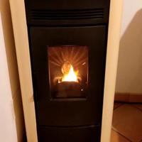 Stufa a pellet usata FUNZIONANTE