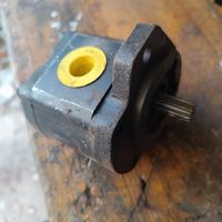 pompa idraulica trattore 