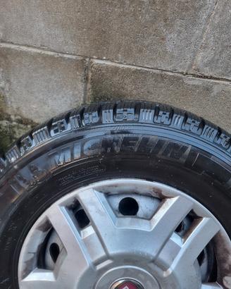 cerchioni fiat e pneumatici michelin