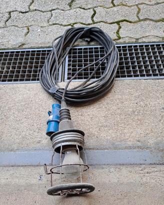 lampada con cavo  e prolunga industriale 