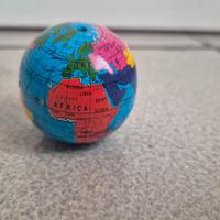 Mini Mappamondo Portatile – Nuovo, anche ciondolo