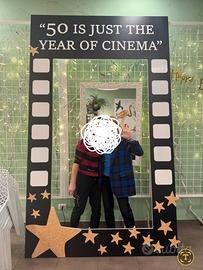 Backdrop cinema cartone e fotografi in carton