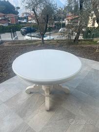 Tavolo rotondo in legno massiccio