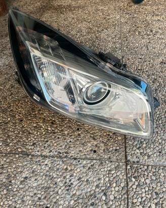 Fanali anteriori opel insignia
