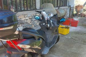 Kymco Grand Dink 250