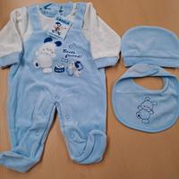 set tutina, cappellino e bavaglino