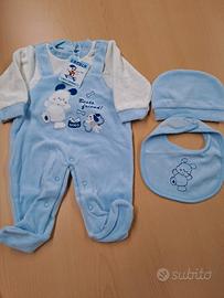 set tutina, cappellino e bavaglino