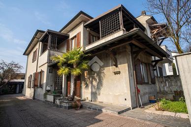 PORZIONE DI BIFAMILIARE A SOVICO