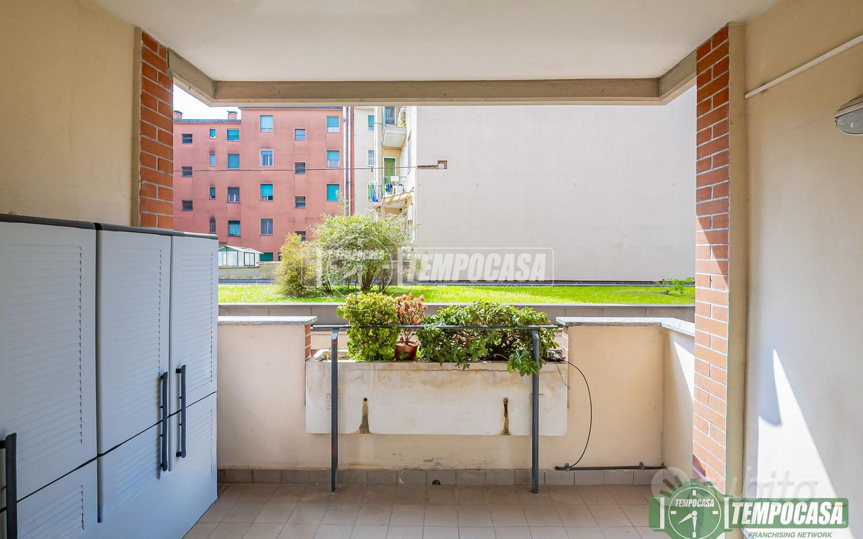 AMPIO TRILOCALE CON TERRAZZO + BOX E CANTINA - Vista 4