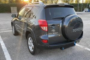 toyota RAV4 - 2200 diesel - 4WD - anno 2007