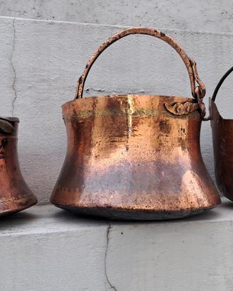 3 pentoloni in rame prezzo totale euro 140.