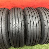 215 65 17 Gomme Estive 2022 95% GoodYear 215 65R17