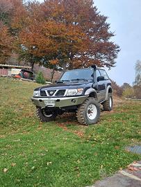 Nissan patrol gr y61 2.8
