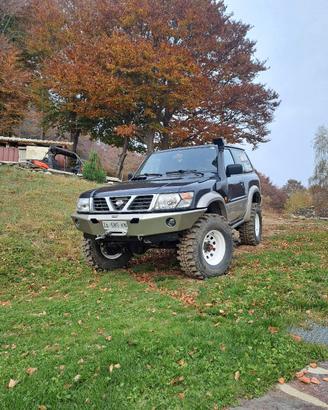 Nissan patrol gr y61 2.8