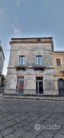 Palazzo storico a Linguaglossa