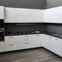 CUCINA NUOVA DI MOSTRA --MODIFICABILE-