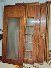 Porte vetrate complete di tutto solide e ben fatte