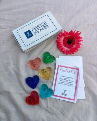 Set sei cuoricini segnaposto in vetro di murano.