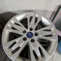 Cerchi in lega R16 Ford