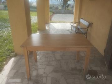 Lotto di 6 tavoli in legno 