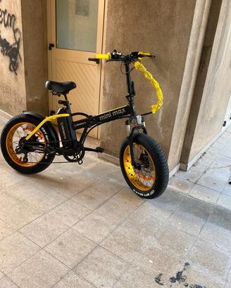 Bici elettrica argento 250w 36v