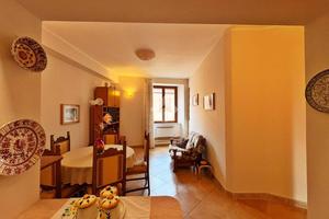 3 LOCALI A GUALDO TADINO