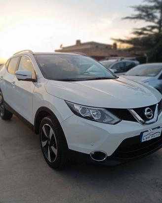 Nissan Qashqai 1.6 dCi tekna STRAFULL