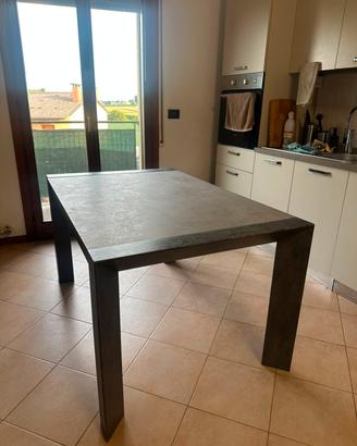 Tavolo cucina allungabile moderno