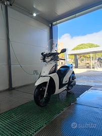 Kymco people 200 anno 2012