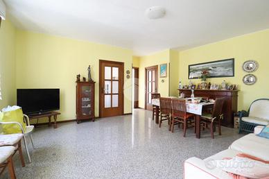 MULTILOCALE A NOTARESCO