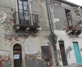 Torregrotta fabbricato con terreno da ristrutturar