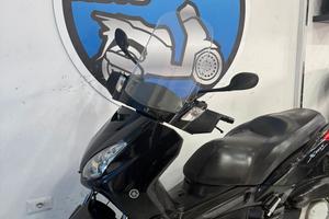 Yamaha X-Max 250