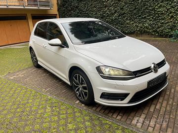 VW Golf 5p 1.6 tdi Sport Edition 110cv R-Line