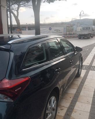 Toyota Auris SW 1800 Ibrida del 2017