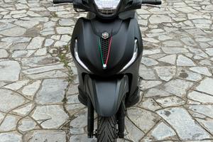 Beverly 400 deep black