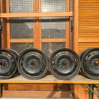 Cerchi di ferro da 15 per Ford