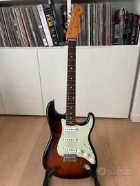 FENDER Vintera II '60s Stratocaster RW 3 Sunburst