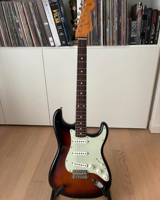 FENDER Vintera II '60s Stratocaster RW 3 Sunburst