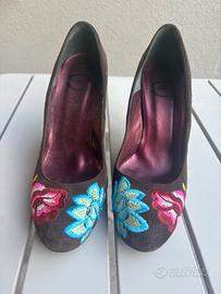 Décolleté marroni con tacco di Just Cavalli