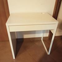 scrivania ikea